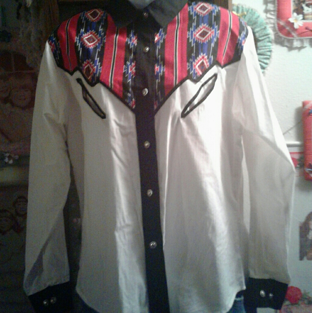NWOT,Wrangler,Vintage 80's, Southwestern Style,Cowgirl/Western Shirt❤️💙🖤